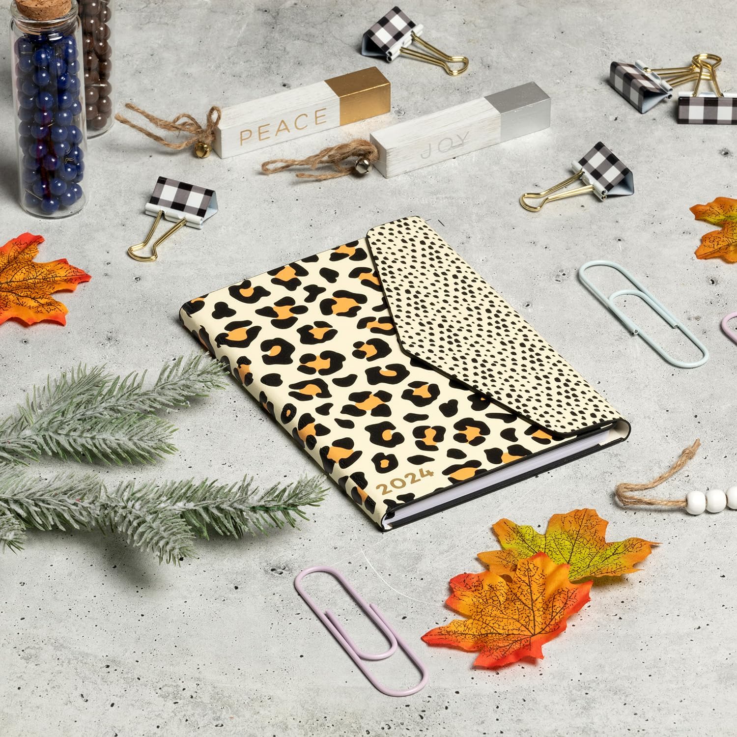 2024 Cheetah Clutch 6x8 Bound Planner
