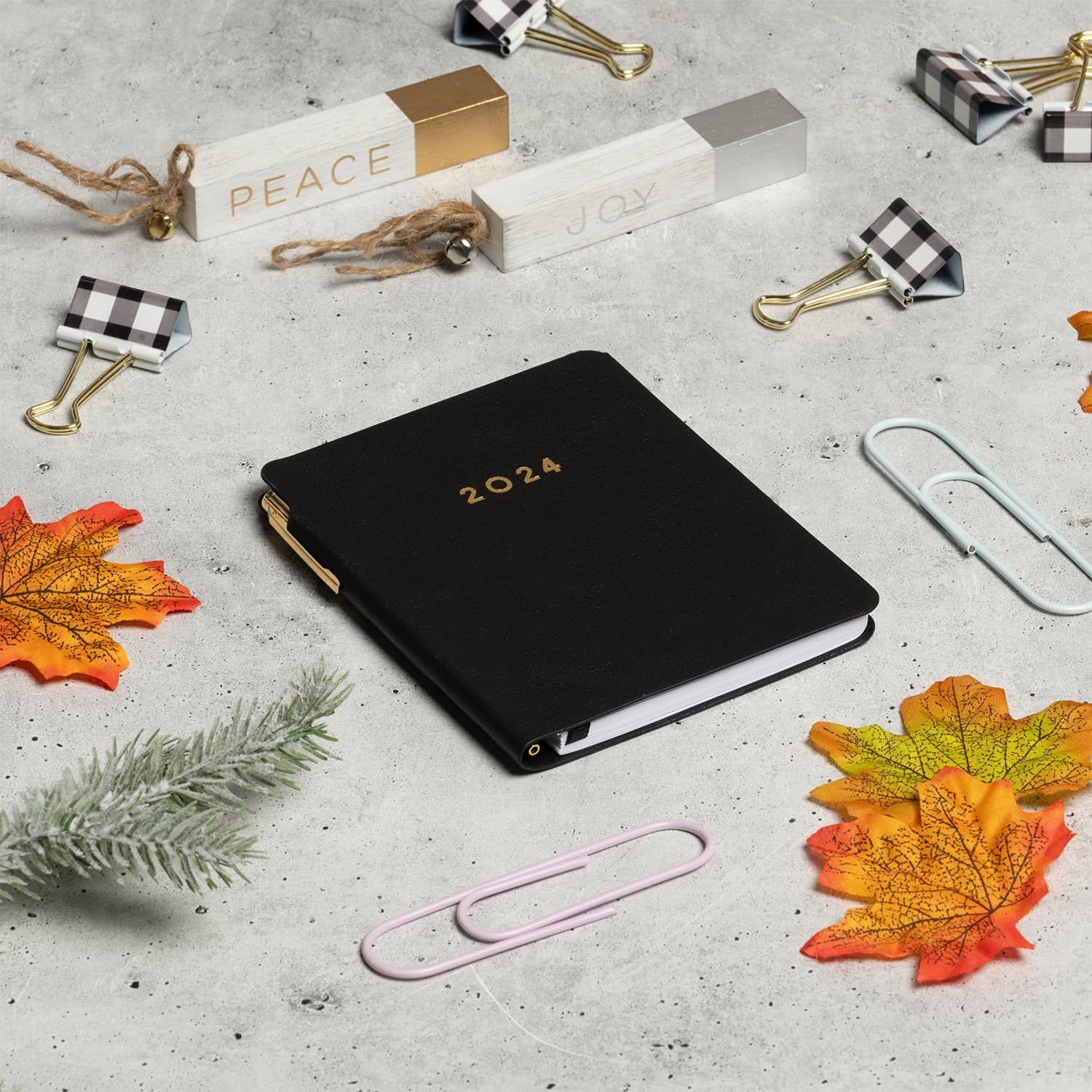 2024 Black Pocket Weekly Planner